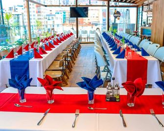 Madero Hotel & Suites - La Paz - Restaurant