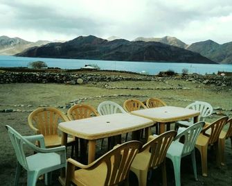 Pangong Delight Camps And Cottages - Spangmik - Binnenhof