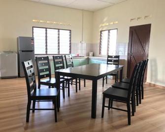 Singsport Holiday House - Mersing - Dining room