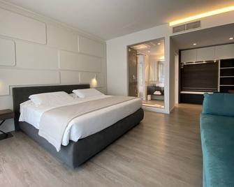 Solho Hotel - Bardolino - Bedroom