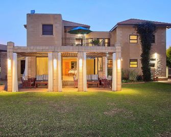 Centurion Golf Suites Boca Walk - Centurion - Edificio