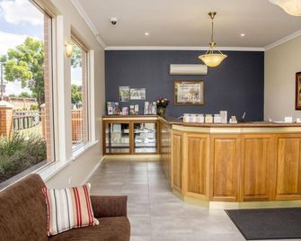 Charlotte Apartments - Bathurst - Front desk