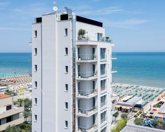Opera Suite Hotel Pesaro - Pesaro