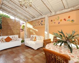 B&B Le Sorelle - San Leone - Sala de estar