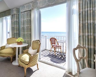 Roslin Beach Hotel - סאות'אנד און סי - שירותי מקום האירוח