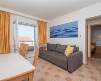Apartments Antonio - Tučepi - Phòng khách