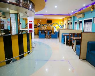 Hotel Khushi International - Diu - Salónek