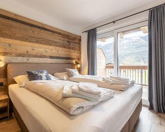 Luxurious chalet with sauna near the bathing lake - Uttendorf