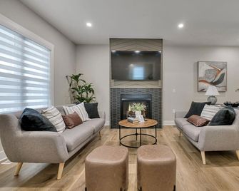 3-bedroom bungalow with WiFi vibrant Milwaukee - Milwaukee - Living room