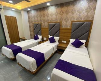 Hotel Bkc Gold View - Mumbai - Quarto