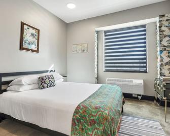 Family Suite With Kitchen, Pool, And Activities - Pacific - Bedroom