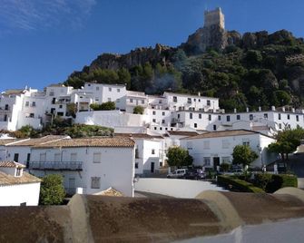 Alojamiento Rural El Pinsapo - Zahara de la Sierra