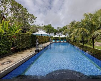 Cove Jiwana Villa - South Kuta - Piscina