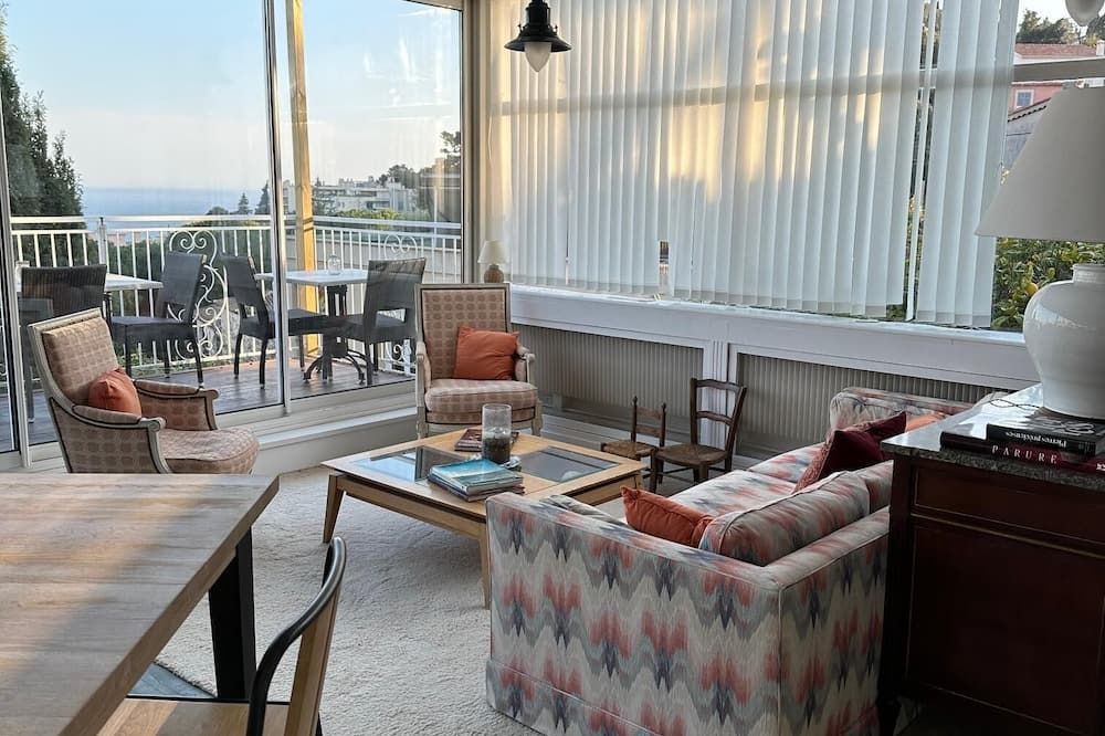 ヴィルフランシュ・シュル・メールの人気ホテル16軒。お得な1泊¥10,614