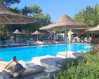 Trees Art Hotel & Suites - Ialysos