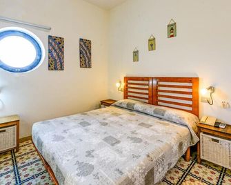 Hotel Vela Velo Club Vieste - Vieste - Bedroom