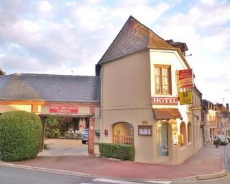 Hotel Restaurant Le Cygne - Conches-en-Ouche - Bâtiment