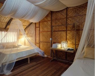 Amami Beach Resort - Puerto Galera - Bedroom