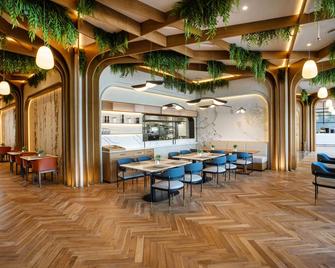 The First Collection Dubai Waterfront - Dubai - Restaurant