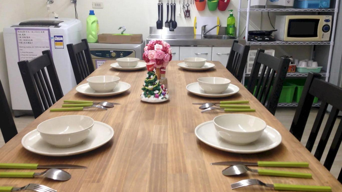 Pineapple Youth Hostel