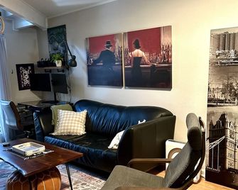 HiFi Sound & Comfort - Uptown Dallas / 2-story loft - דאלאס - סלון