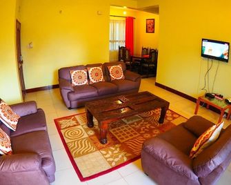 Wawa Sunset Paradise Shanzu - Mombasa - Living room