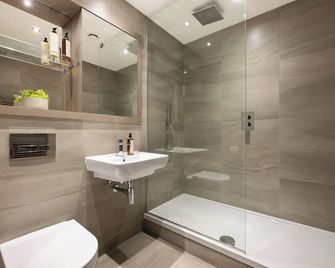Charles Hope Leeds - Leeds - Bathroom
