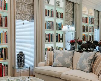The Light House Boutique Suites - Paarl - Living room