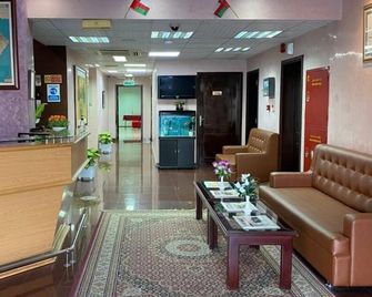 Azaiba Hotel Apartments - Maskat - Rezeption