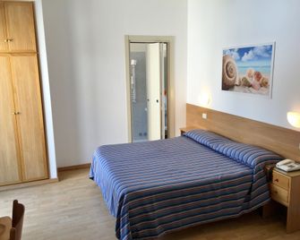 Hotel Mayor - Sperlonga - Bedroom