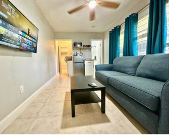 Studio In Fort Lauderdale W/Free Parking,kitchen,wi-Fi - 8mins From Fll Airport - פורט לודרדייל