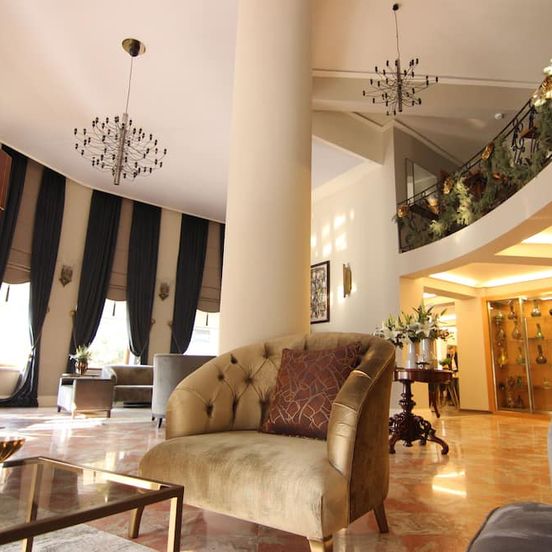 Lobby view of Atlas Oteli