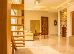 Luxury Apartment - Calcutá - Lobby