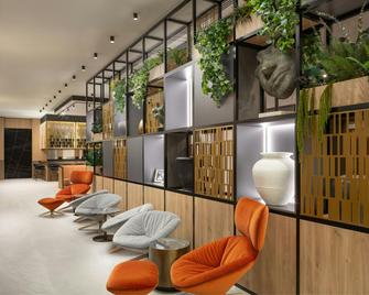Courtyard by Marriott Cluj-Napoca Downtown - Cluj Napoca - Lobby