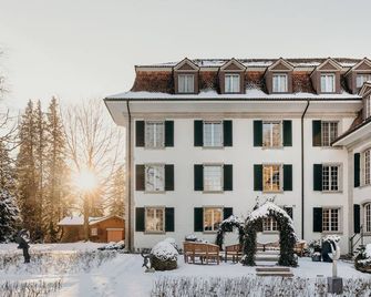 Hotel Schloss Hünigen - Konolfingen - Building