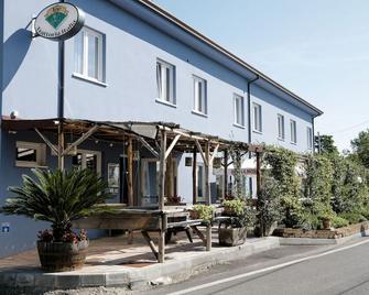 Albergo Trattoria Italia - San Martino della Battaglia - Building