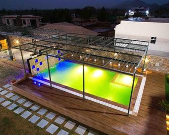 The Royal Farm - Pushkar - Pool
