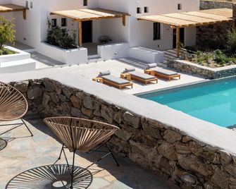 Mykonos Drops - Platis Gialos
