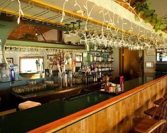 Rain Forest Resort Village - Quinault - Bar