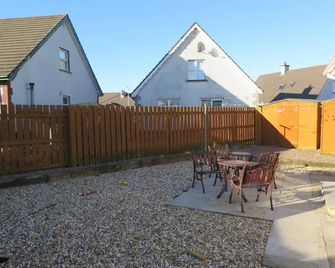 Glen Haven B&B - Ballycastle - Patio
