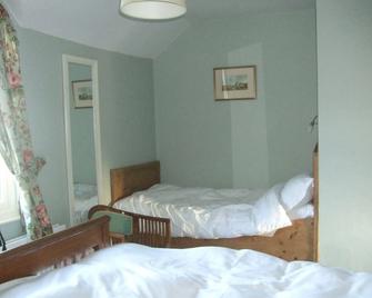 Bay Cottage Bed & Breakfast - Crumlin - Bedroom