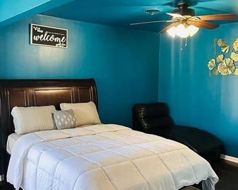 Fully Equipped Studio - 5 mins from the Fort-Sill Military base, and Walmart. - Lawton