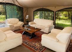 Hammerkop Migration Camp - Maasai Mara - Living room