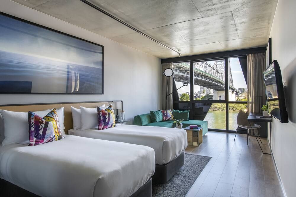 كريستل بروك فينسينت