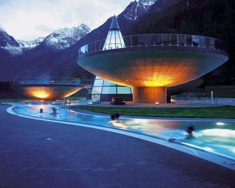 Haus Rainbach - Umhausen - Pool