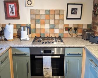 An Early Georgian One Bedroom Terraced Townhouse/Cottage In Ludlow - Ludlow - Kitchen