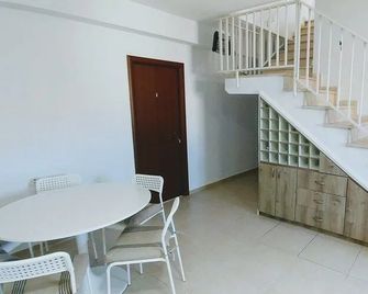 Old Jaffa's Penthouse Boutique Hostel - Tel Aviv - Stairs