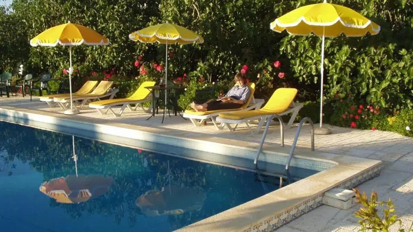 Monte Da Serralheira Agro Turismo