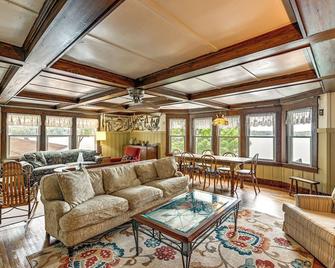 Private Dock and Stunning Views Corey Lake Getaway! - Three Rivers - Salon