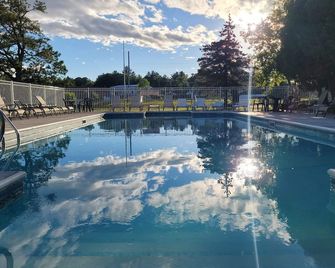 Captain's Inn and Suites - Alexandria Bay - Pool